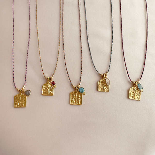 Anaya - Collier Médaillon Déesse