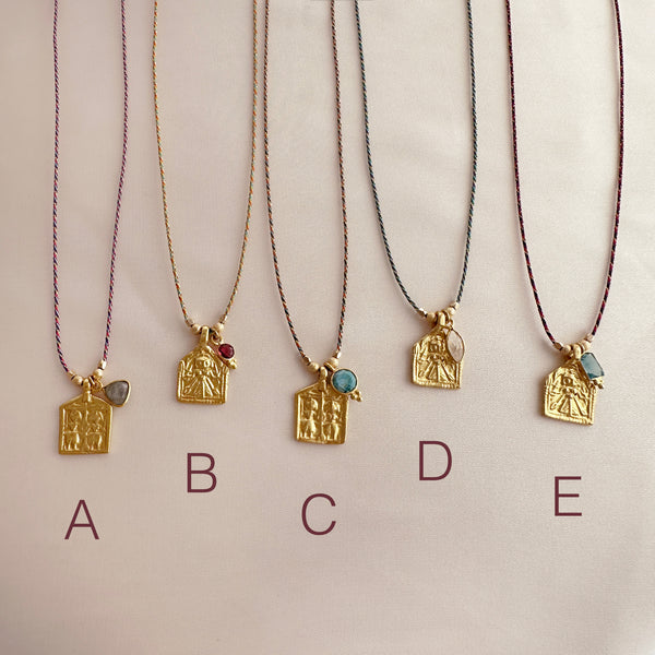 Anaya - Collier Médaillon Déesse