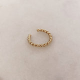Naia - Twisted Ear Cuff - Kurafuchi