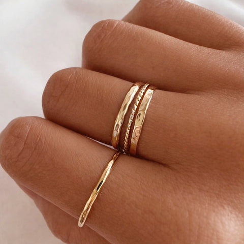 Uma - Dainty Textured Ring - Kurafuchi