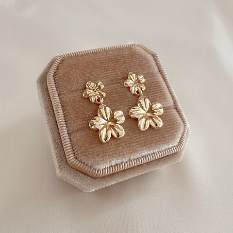 Joyce - Flower Earrings
