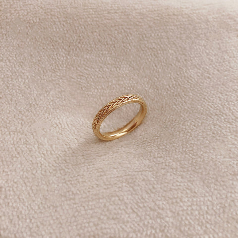 Blake - Textured Band Ring