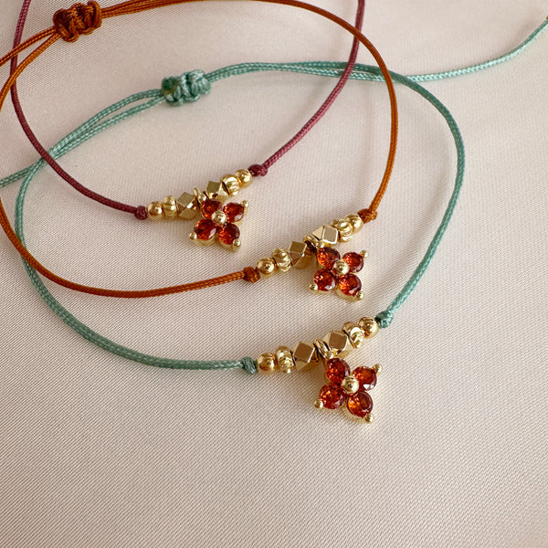 Suni - Flower Charm Bracelet