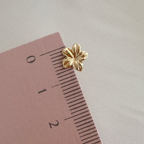 Jodie - Flower Stud Earrings