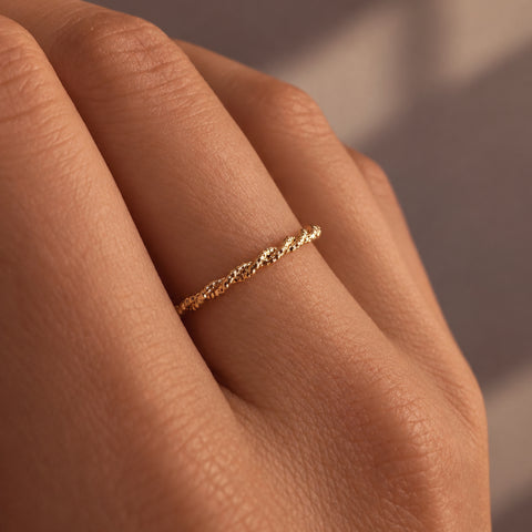 Rayna - Bague Fine Torsadée