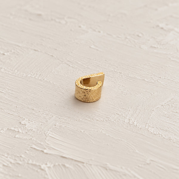 Veruca - Textured Helix Cuff