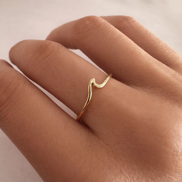 Talia - Dainty Wave Ring