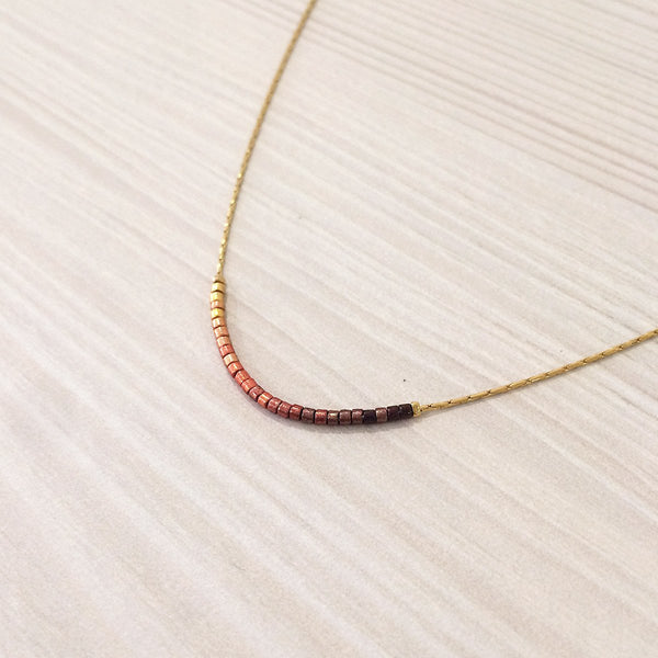 Donata - Minimalist Ombre Necklace - Kurafuchi