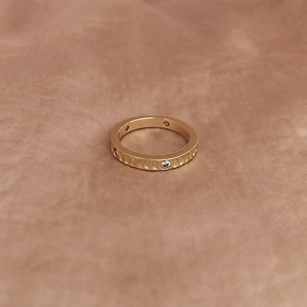 Eliza - Moon Phase Ring - Kurafuchi