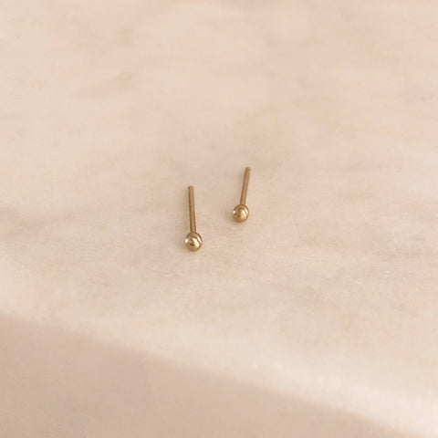 Jude - Gold Dot Earrings - Kurafuchi