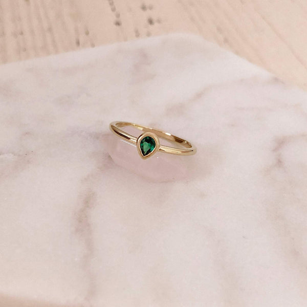 Lucinda - Green Teardrop Ring - Kurafuchi
