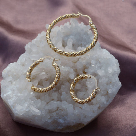 Neve - Textured Twisted Hoops - Kurafuchi