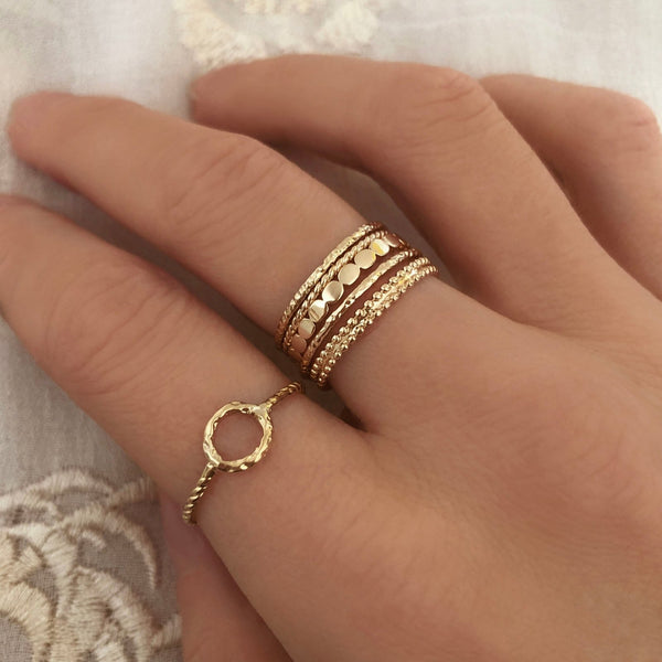 Romina - Dainty Textured Ring - Kurafuchi